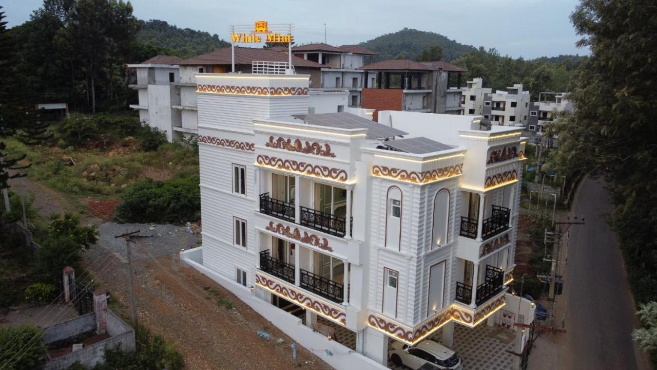 White Mint 3* Yercaud